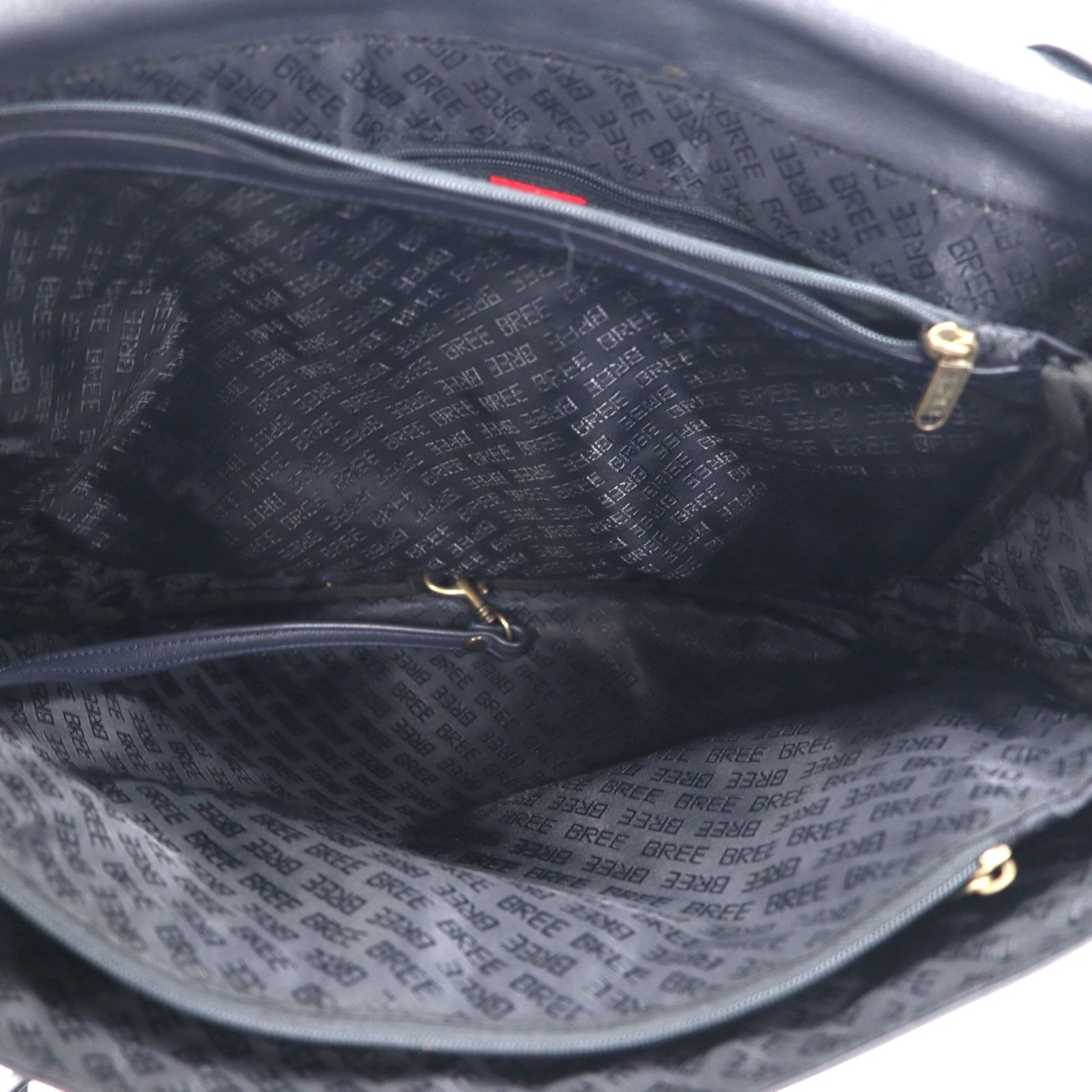 BREE クロスショルダーバッグ ネイビー スムースレザー フラップ