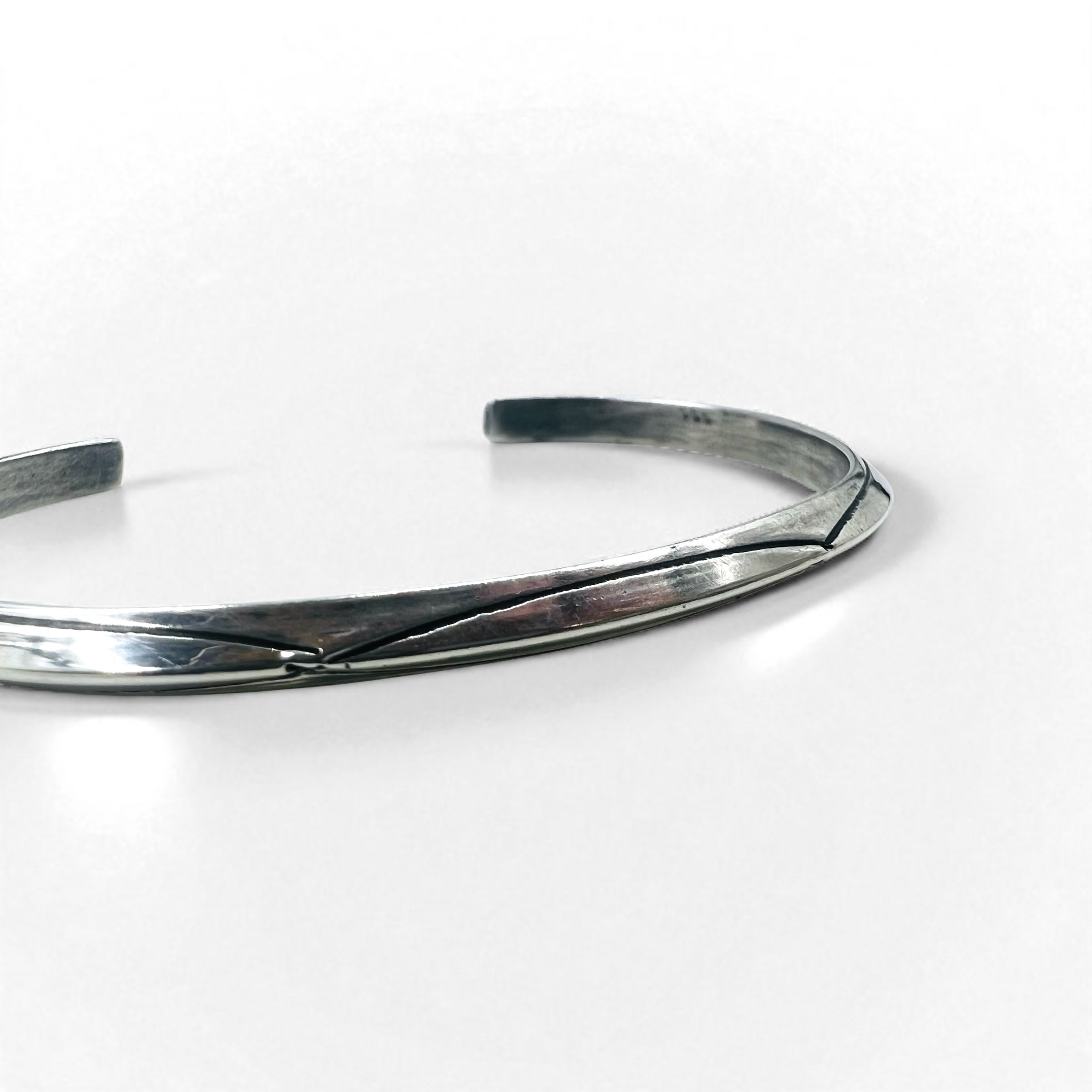 Navajo Elaine Tahe Sterling Cuff Bracelet インディアンジュエリー