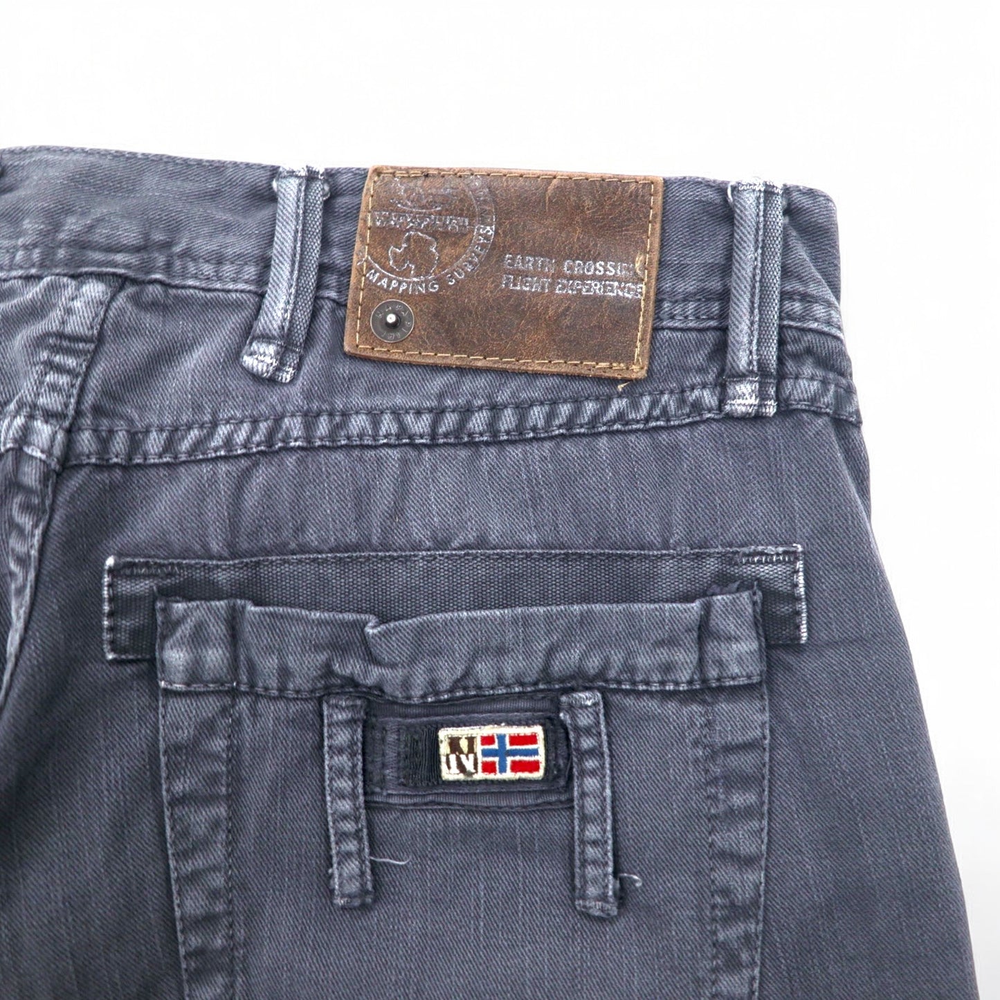 NAPAPIJRI ルーマニア製 ブラック デニムパンツ M グレー ストレート N0YUNUH89