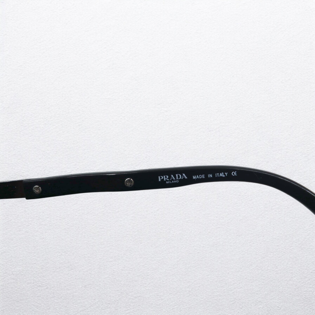 PRADA オーバル ミニマル フレーム サングラス ブラック メタル モード P302 イタリア製