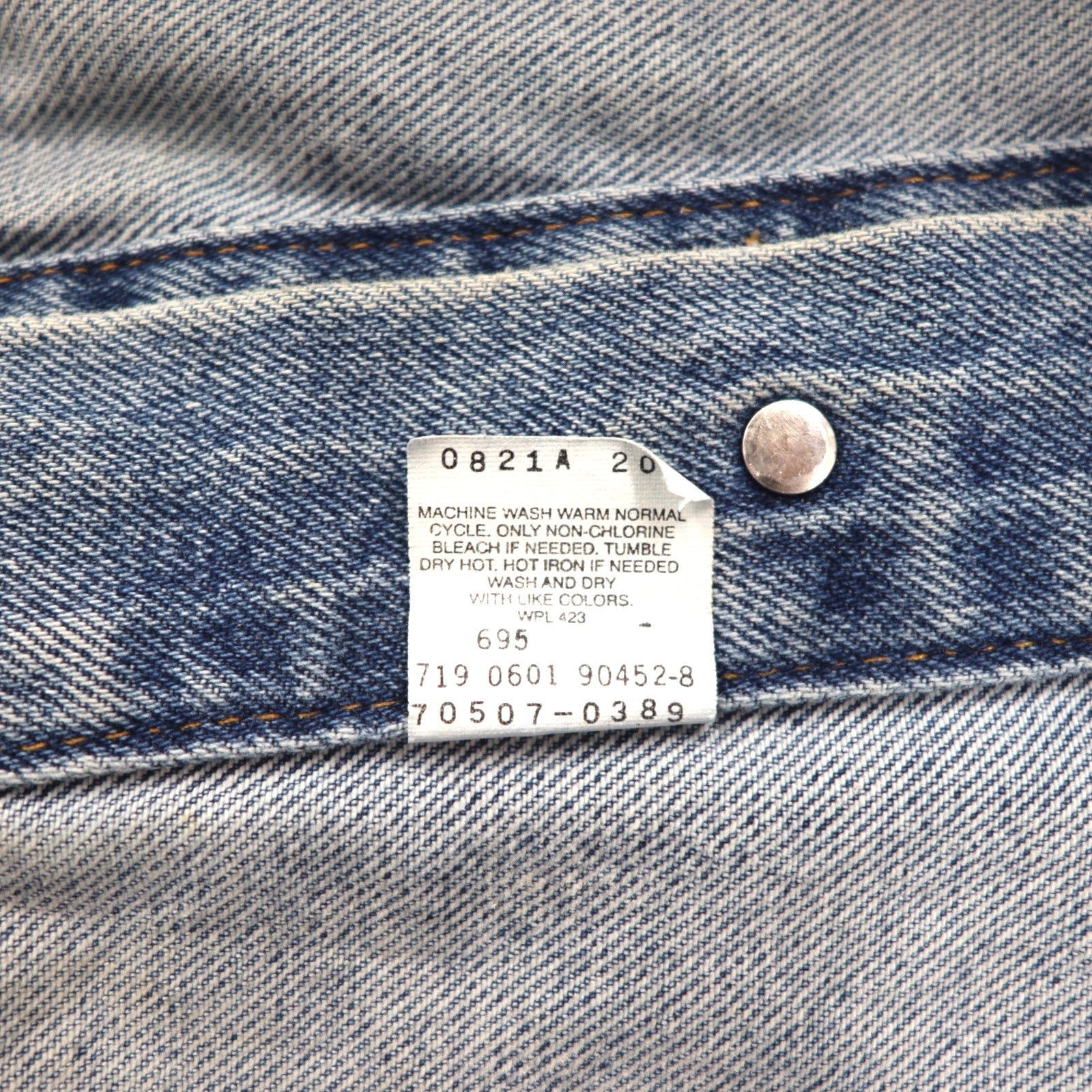 Levi's USA-Made Relaxed Trucker Denim Trucker Jacket, Size L, Indigo and Blue, 70507-0389