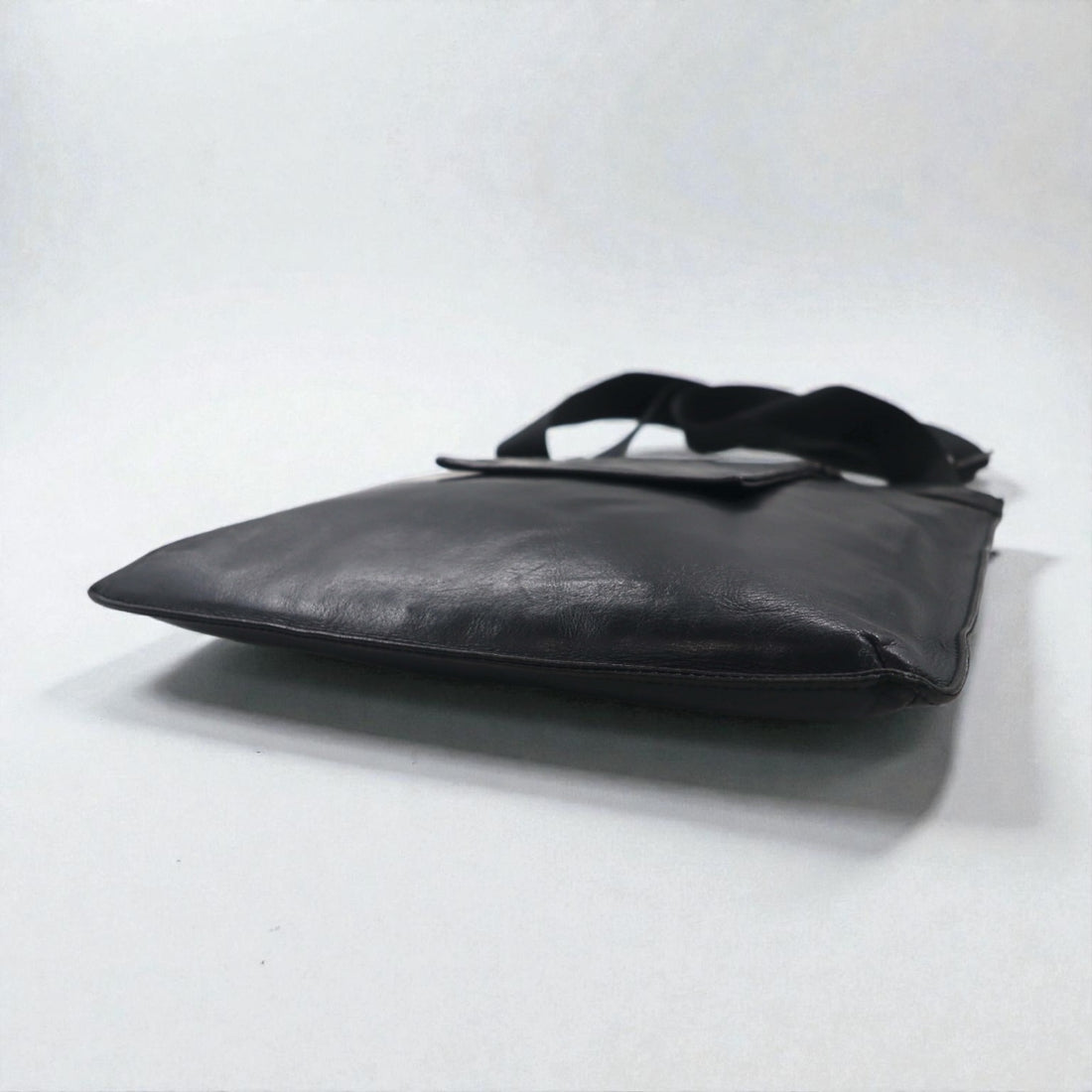PORTER (Yoshida Bag) Made in Japan All Leather Shoulder Bag, Sacoche, Black Crossbody