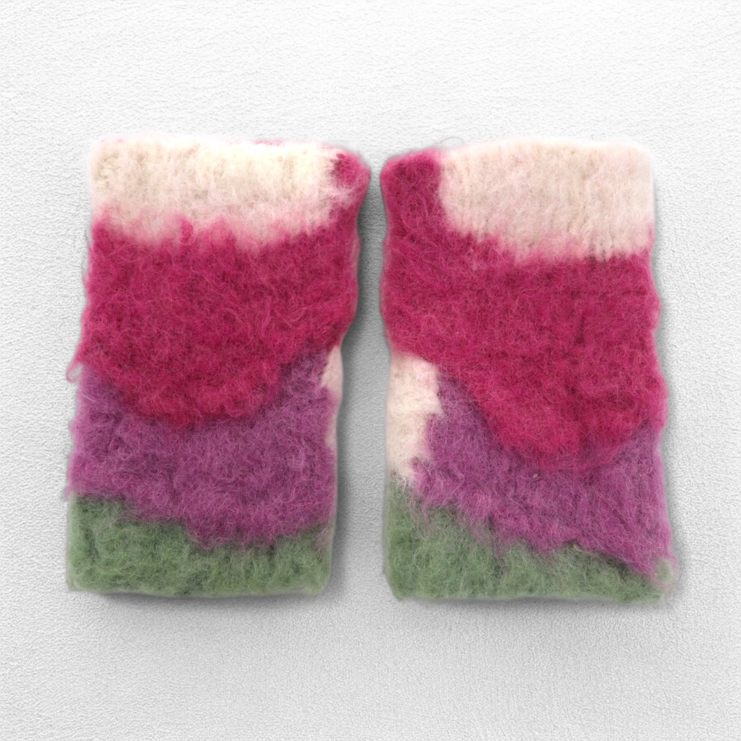 BLACKMEANS Mohair Arm Warmers Pink b945-78TKN28-1