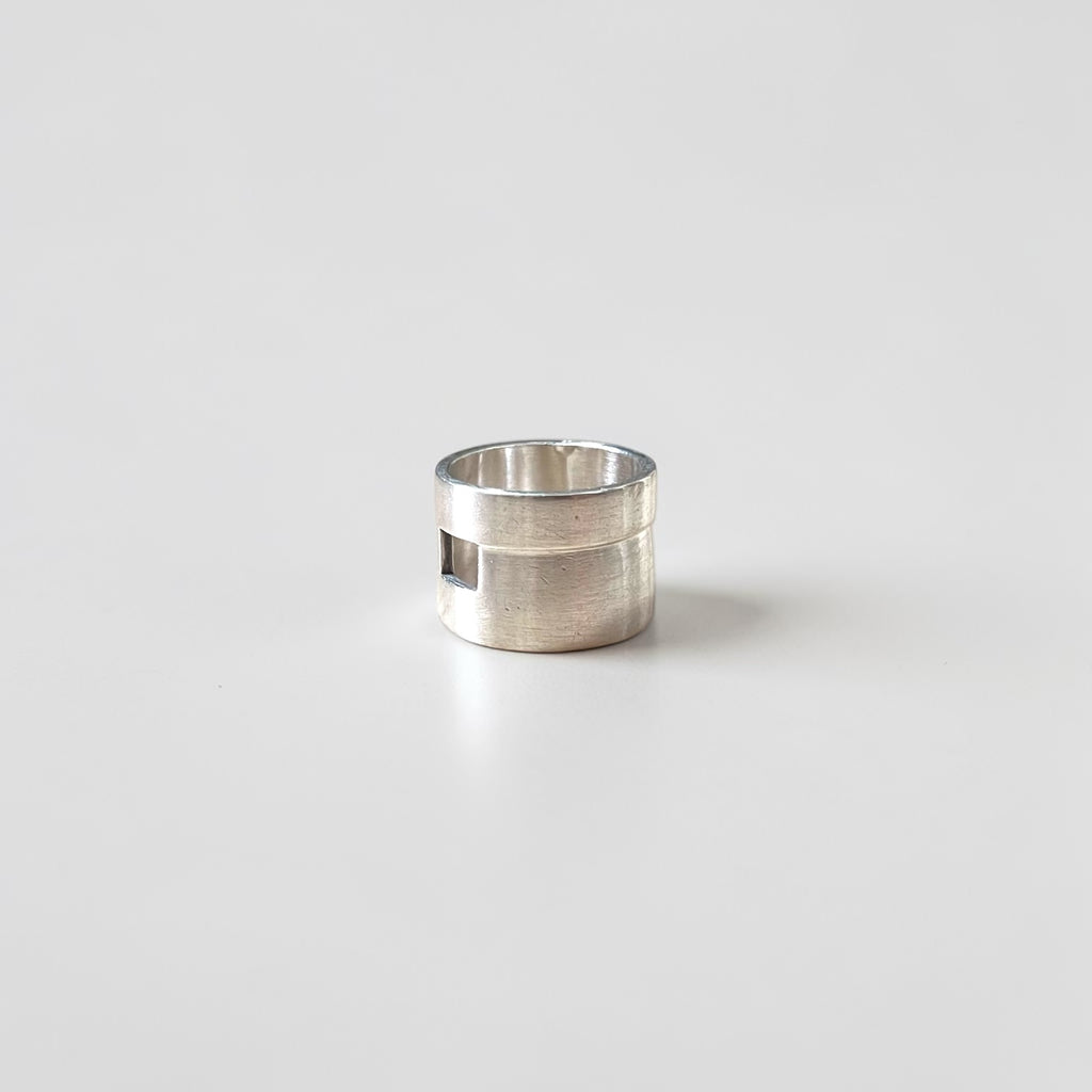 GUCCI イタリア製 ヴィンテージ ワイド シルバーリング 指輪 19号 Silver 925 Gモチーフ