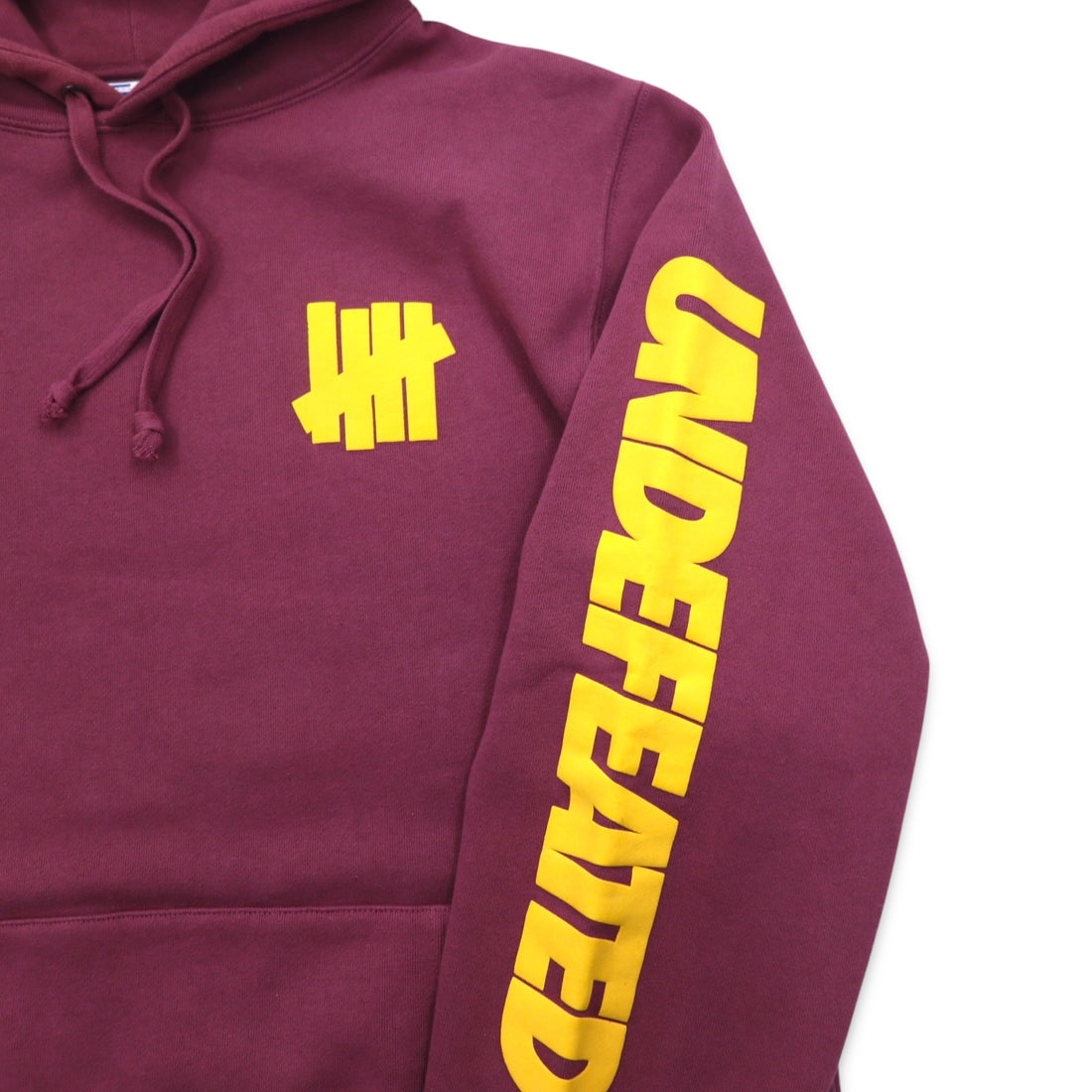 UNDEFEATED Logo Print Pullover Hoodie L Pink Cotton Sleeve Print