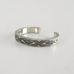 Vintage Navajo Sterling Silver Cuff Bracelet インディアンジュエリー シルバーバングル スタンプワーク ホールマーク T刻印