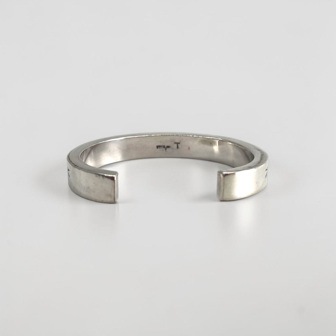 Vintage Navajo Sterling Silver Cuff Bracelet インディアンジュエリー シルバーバングル スタンプワーク ホールマーク T刻印