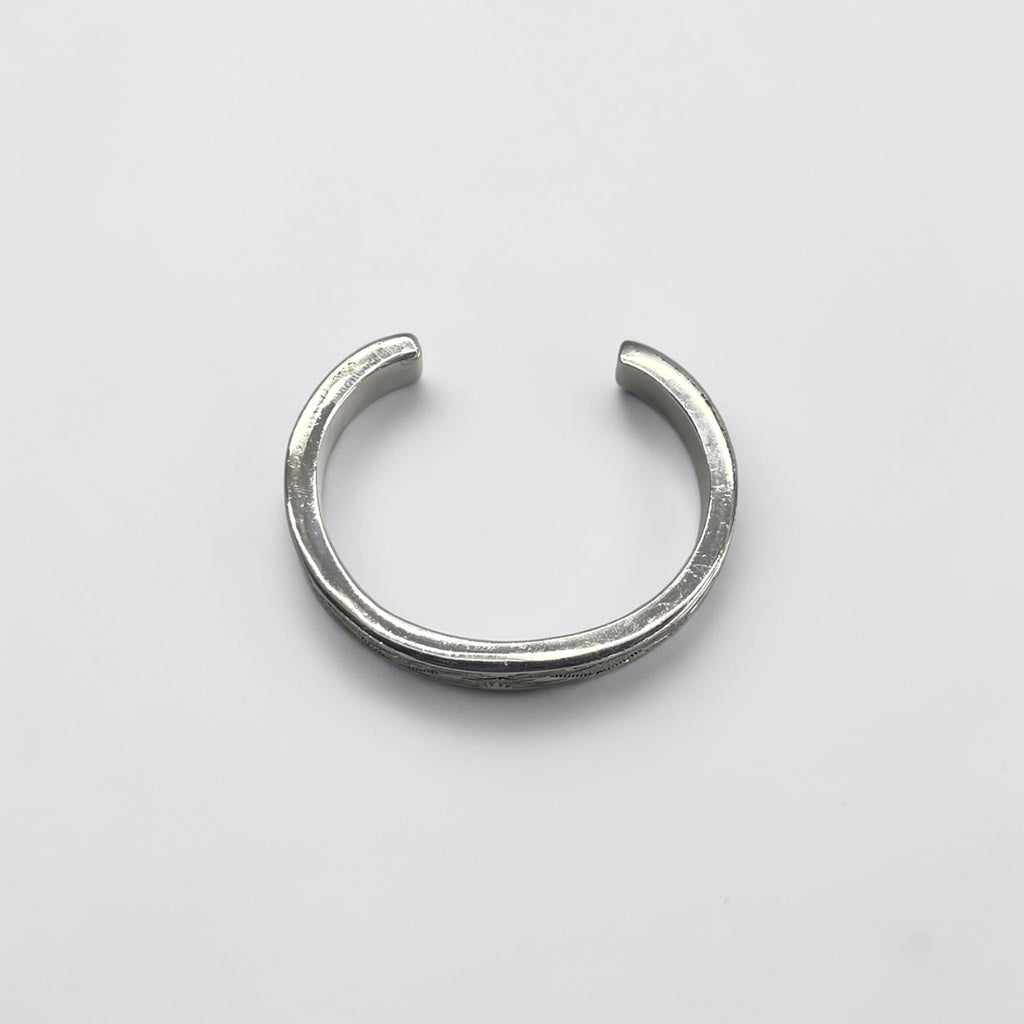 Vintage Navajo Sterling Silver Cuff Bracelet インディアンジュエリー シルバーバングル スタンプワーク ホールマーク T刻印