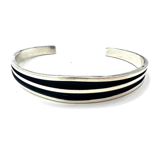 日本然リトテ-古着オンライン-TOM HAWK ナバホ族 NAVAJO インディアンジュエリー バングル STERLING シルバー 2ライン ナロー-TOM HAWK Navajo Navajo Indian Jewelry Bangle Silver 2 Line Narrow