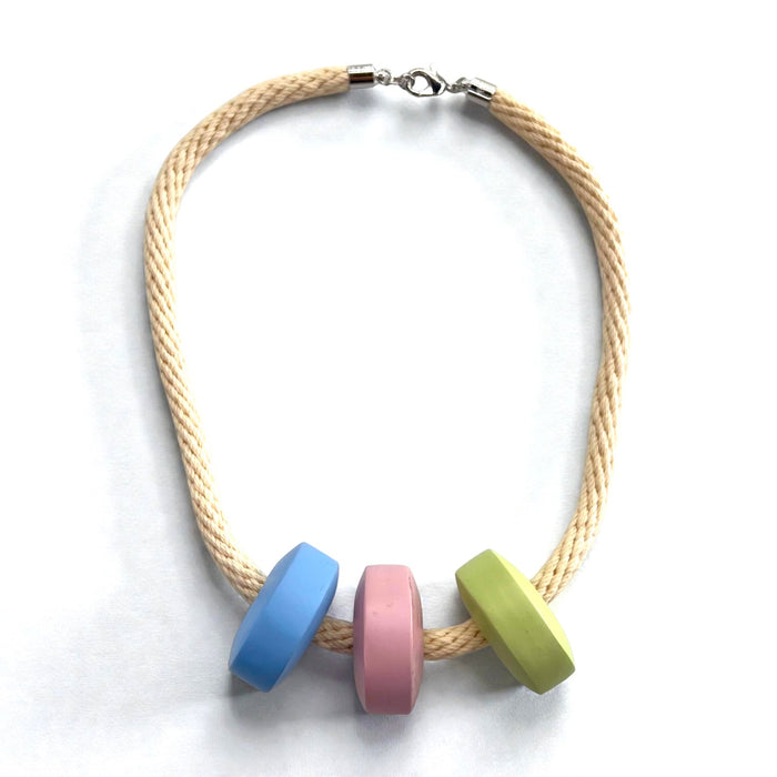 MM6 Maison Margiela ロープネックレス チョーカー 3連 ドーナツビーズ パステル マルチカラー S41UU0003 イタリア製