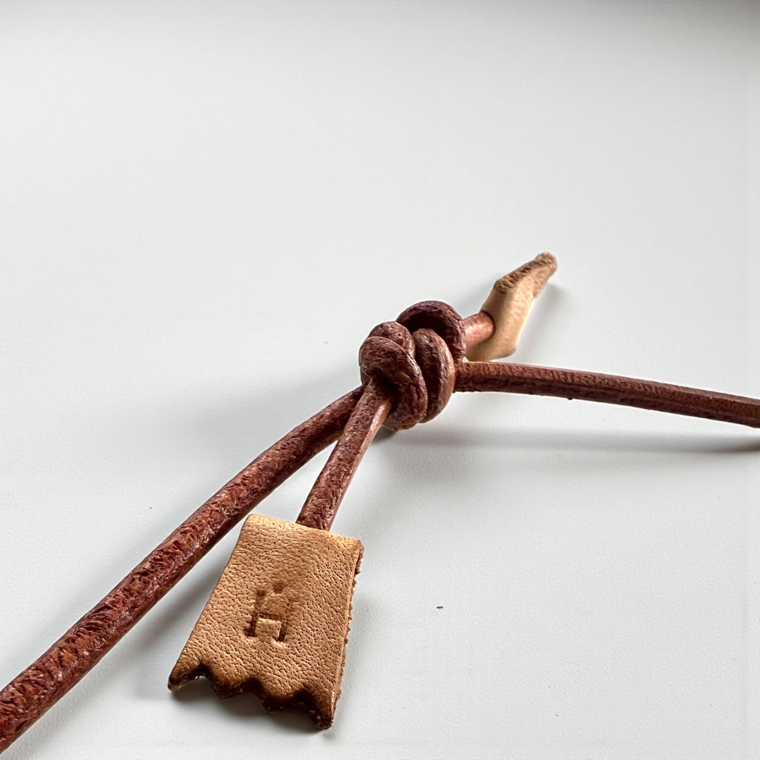Hender Scheme グラスコード 牛革 レザー 眼鏡 サングラス ストラップ ベージュ