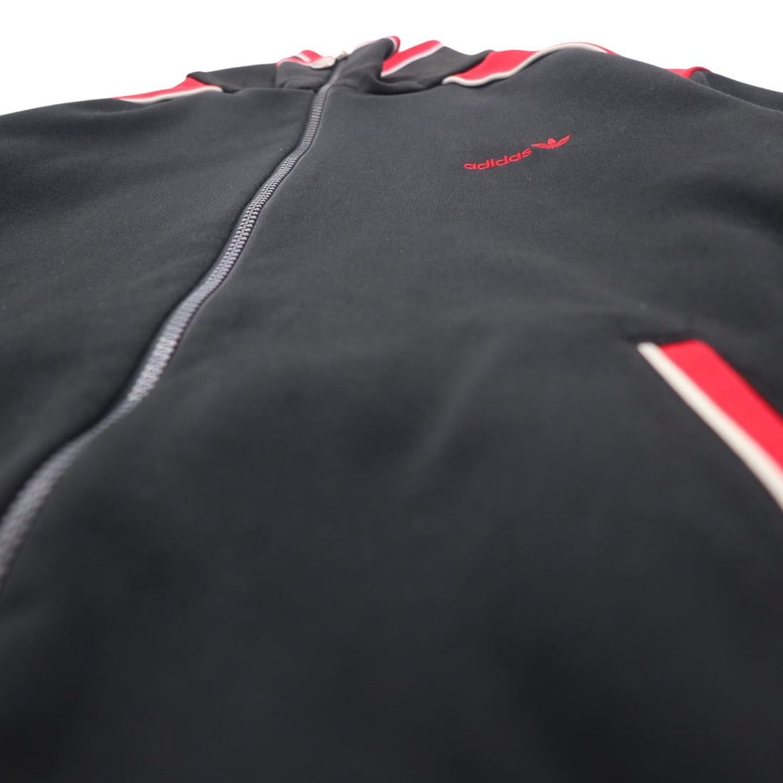 adidas Made in West Germany 70s Track Jacket Jersey L Red Black Polyester Trefoil Logo Made by Descente