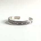 Navajo Indian Jewelry ナバホ族 Rick Enriquez バングル シルバー RE STERLING 刻印 カフ ブレスレット スタンプワーク インディアンジュエリー