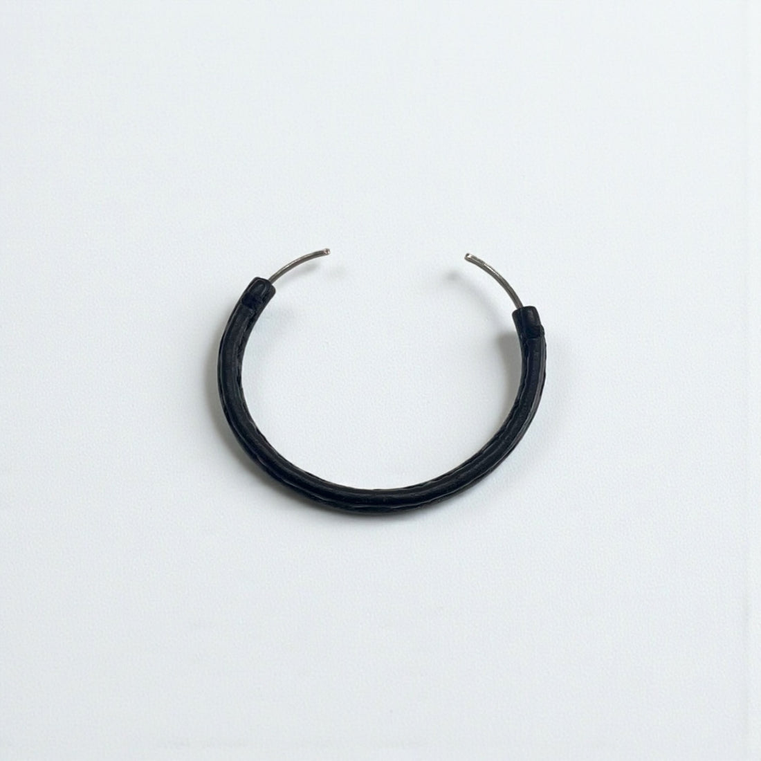 Hender Scheme レザー バングル ブラック シルバー 真鍮 ヌメ革 not lying jewelry bangle silver S