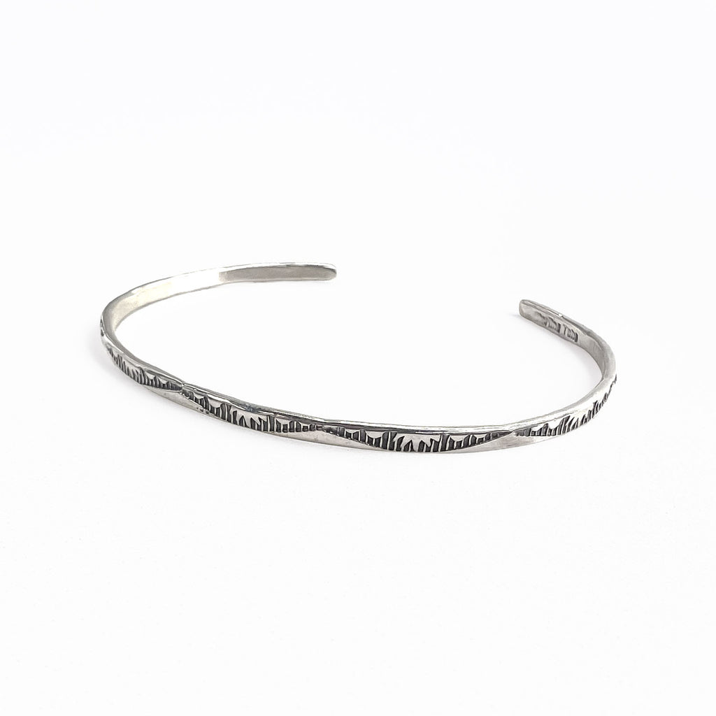 Navajo Elaine Tahe Sterling Cuff Bracelet ナバホ族 シルバー バングル インディアンジュエリー スタンプワーク