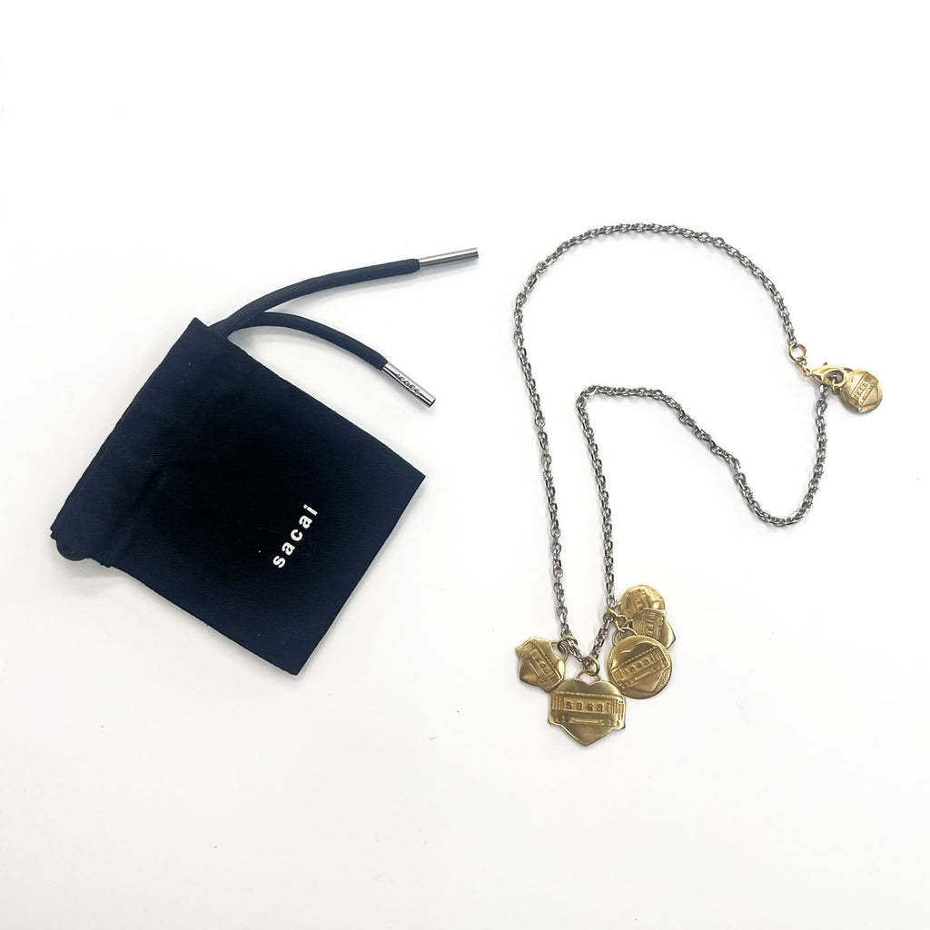 sacai × carhartt WIP チャーム ネックレス ゴールド シルバー 真鍮 ハート ロゴ Heart Necklace