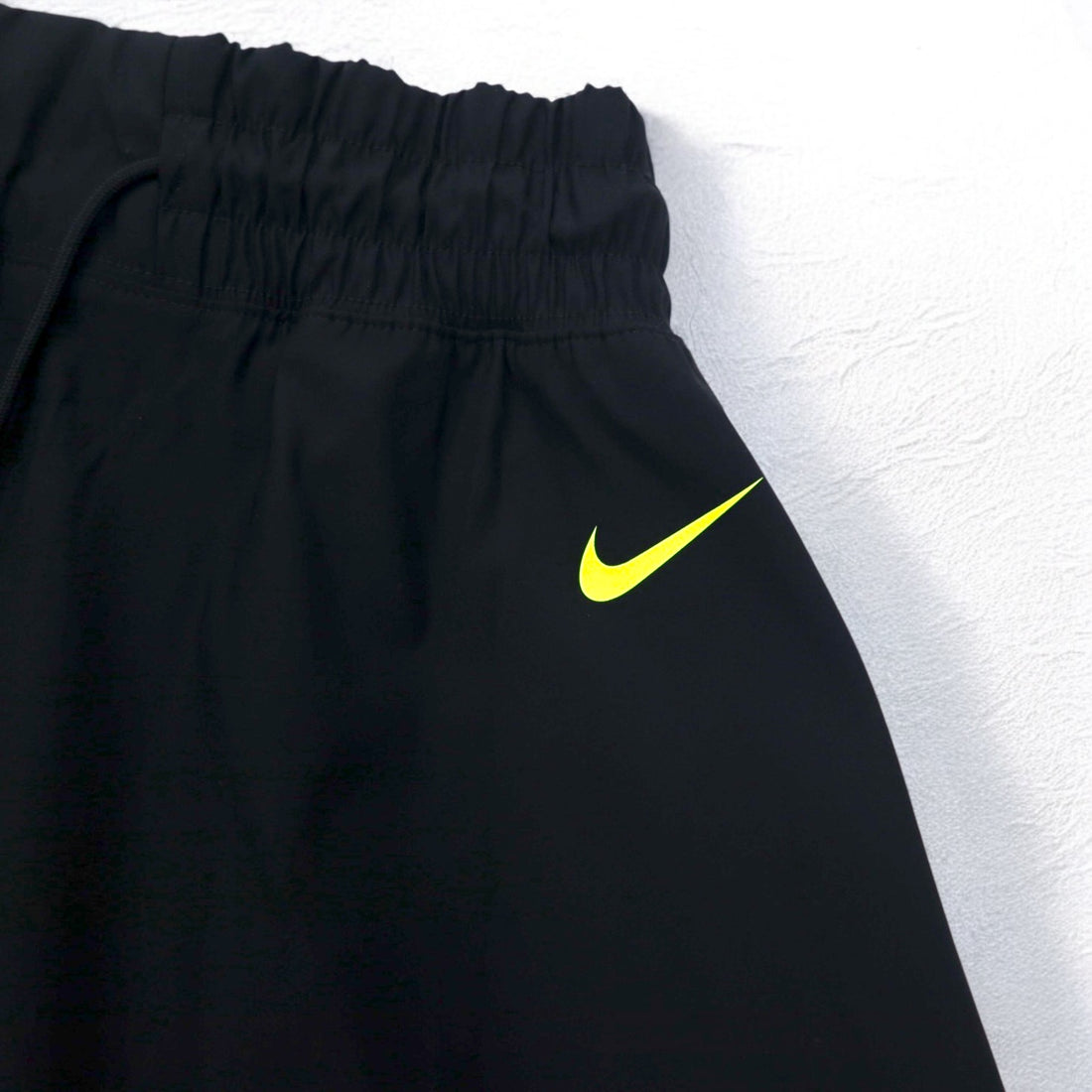 NIKE メッシュスカート M ブラック イエロー ロゴプリント AS W NSW SKIRT MESH CU4031-017