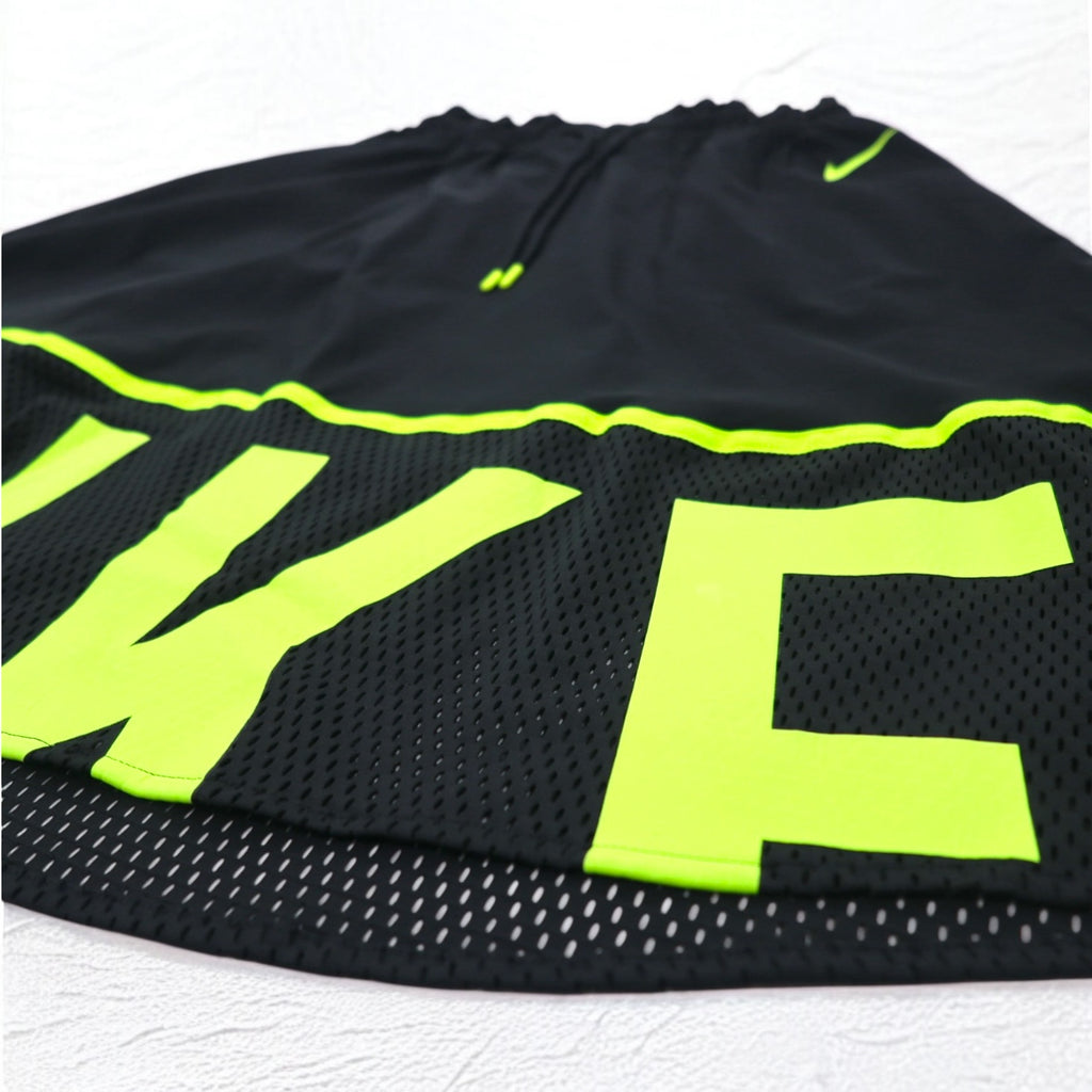 NIKE メッシュスカート M ブラック イエロー ロゴプリント AS W NSW SKIRT MESH CU4031-017