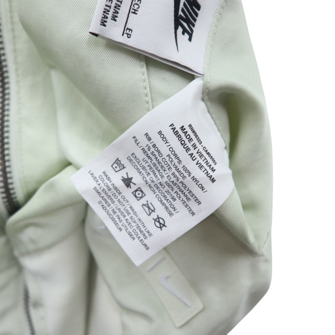 NIKE Sportswear Essential Reversible MA-1 Varsity Bomber Jacket Flight Jacket XS White Green Nylon Quilted FN3168-020