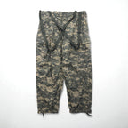 US ARMY ECWCS GEN3 LEVEL5 Softshell Cargo Pants, Size XL, Nylon, Waterproof, with Suspenders and Drawcords, Digital Camo, 8415-01-538-6875