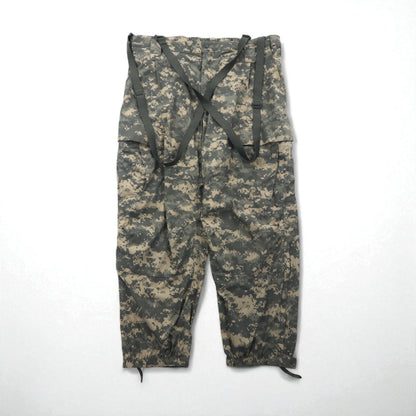US ARMY ECWCS GEN3 LEVEL5 Softshell Cargo Pants, Size XL, Nylon, Waterproof, with Suspenders and Drawcords, Digital Camo, 8415-01-538-6875