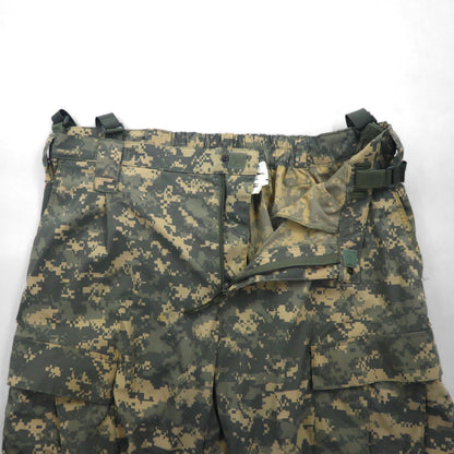 US ARMY ECWCS GEN3 LEVEL5 Softshell Cargo Pants, Size XL, Nylon, Waterproof, with Suspenders and Drawcords, Digital Camo, 8415-01-538-6875