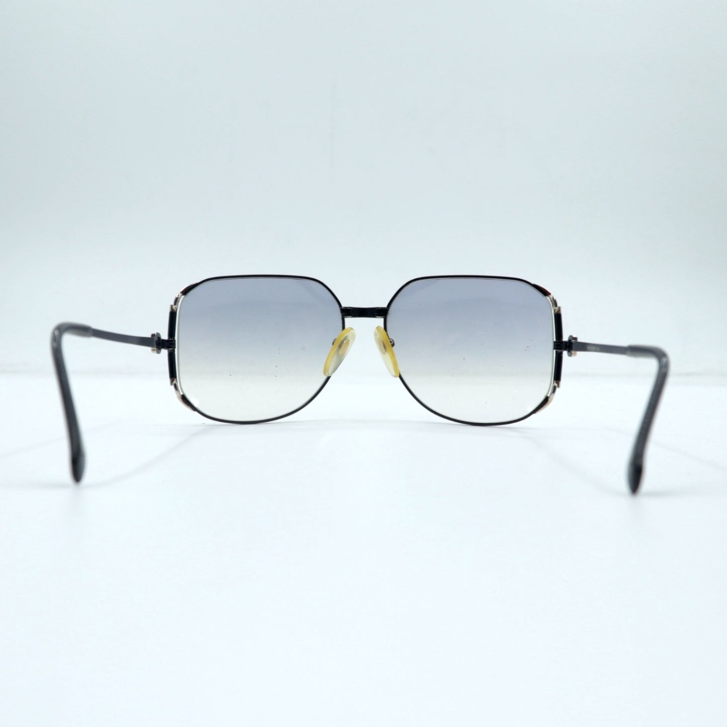 YVES SAINT LAURENT ヴィンテージ ティアドロップ サングラス スクエア グラデーションレンズ 31-8601