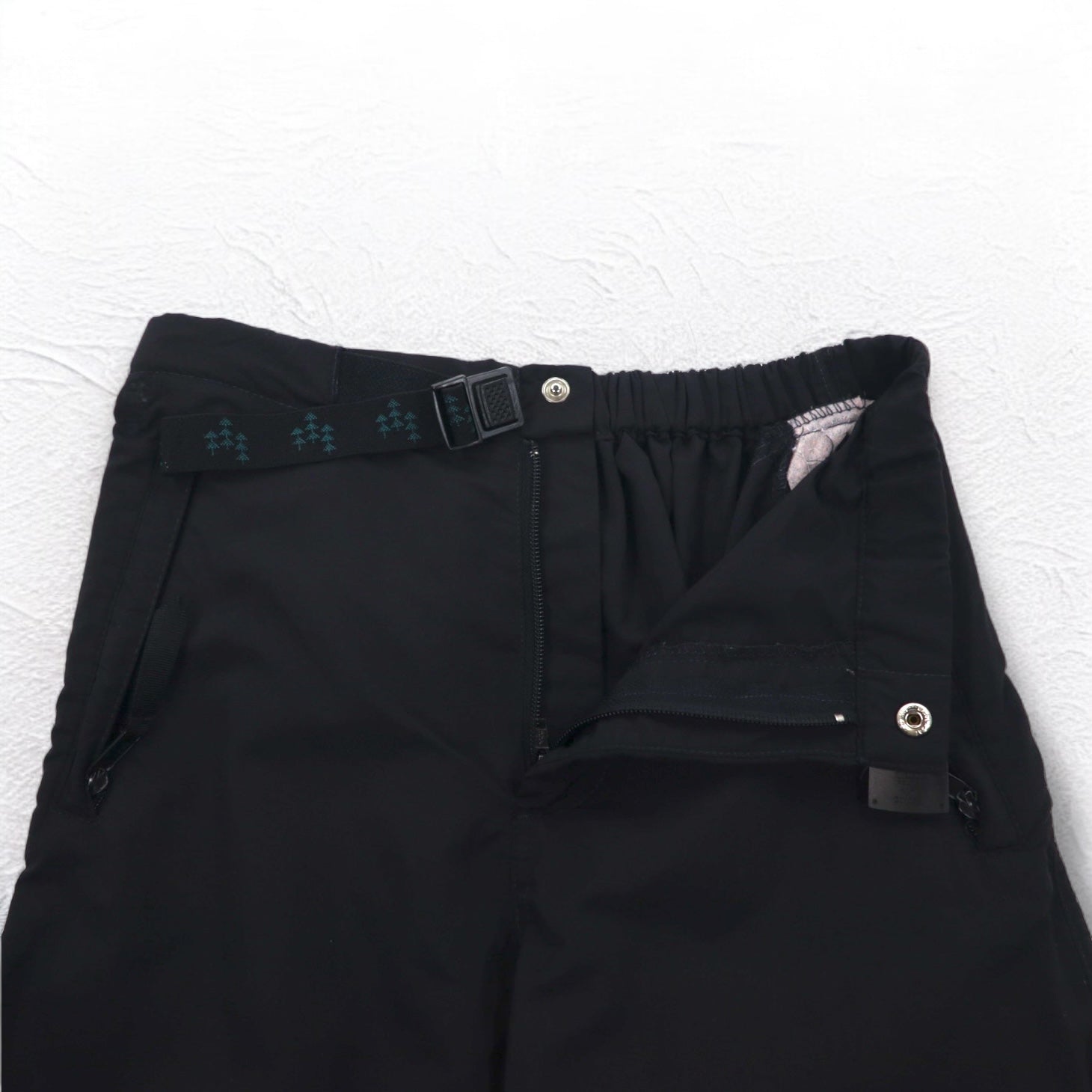 SIERRA DESIGNS Made in Canada Climbing Pants Size S Zippered Hem Slit BLACK WATER DESIGNS LIMITED