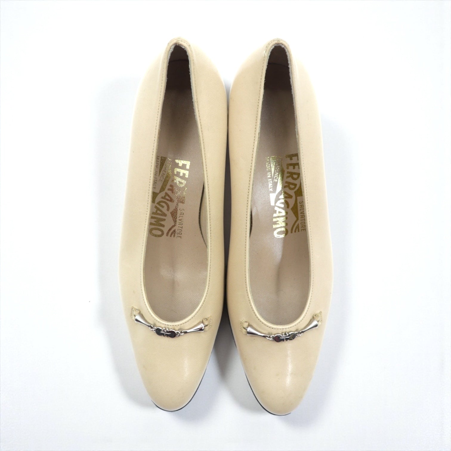 SALVATORE FERRAGAMO ヒール パンプス 22cm ベージュ レザー イタリア製