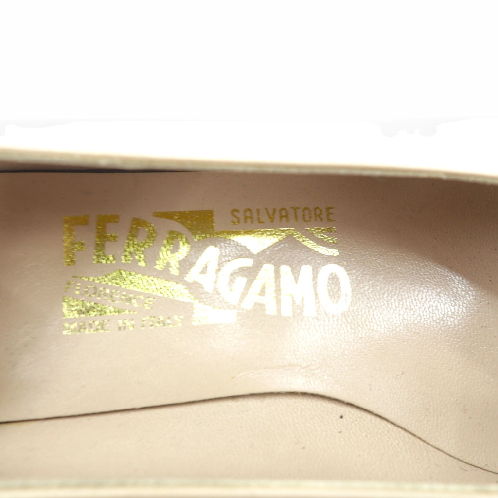 SALVATORE FERRAGAMO ヒール パンプス 22cm ベージュ レザー イタリア製
