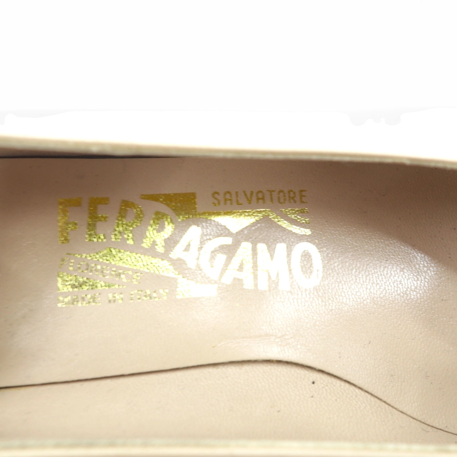 SALVATORE FERRAGAMO ヒール パンプス 22cm ベージュ レザー イタリア製