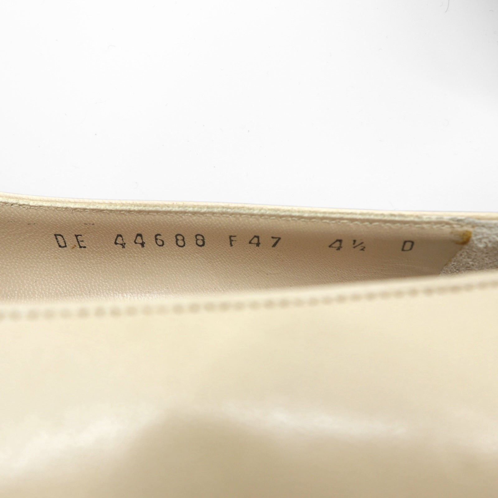 SALVATORE FERRAGAMO ヒール パンプス 22cm ベージュ レザー イタリア製