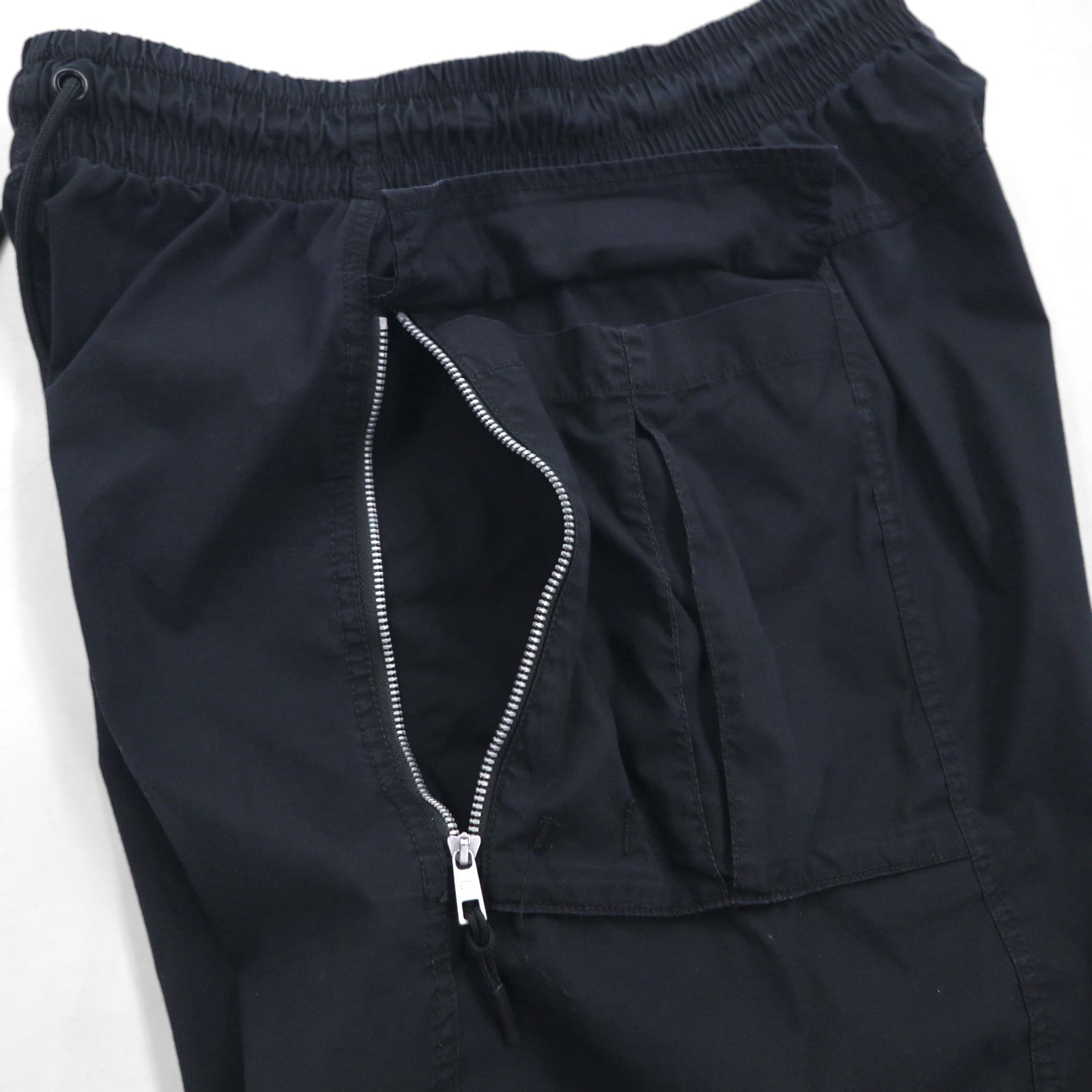 NIKE Cargo Shorts, Size XL, Black, Zip Pocket, AR2374-010