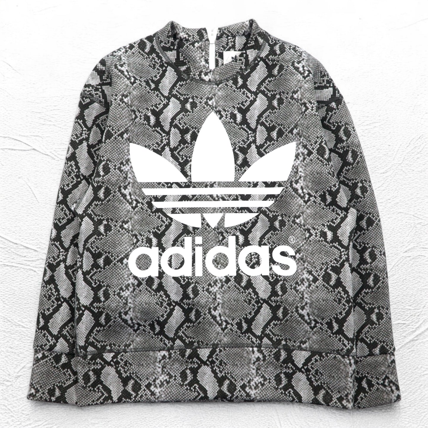 adidas Originals by HYKE スウェット CREW SWEATSHIRT Python S グレー パイソン 総柄 アニマル