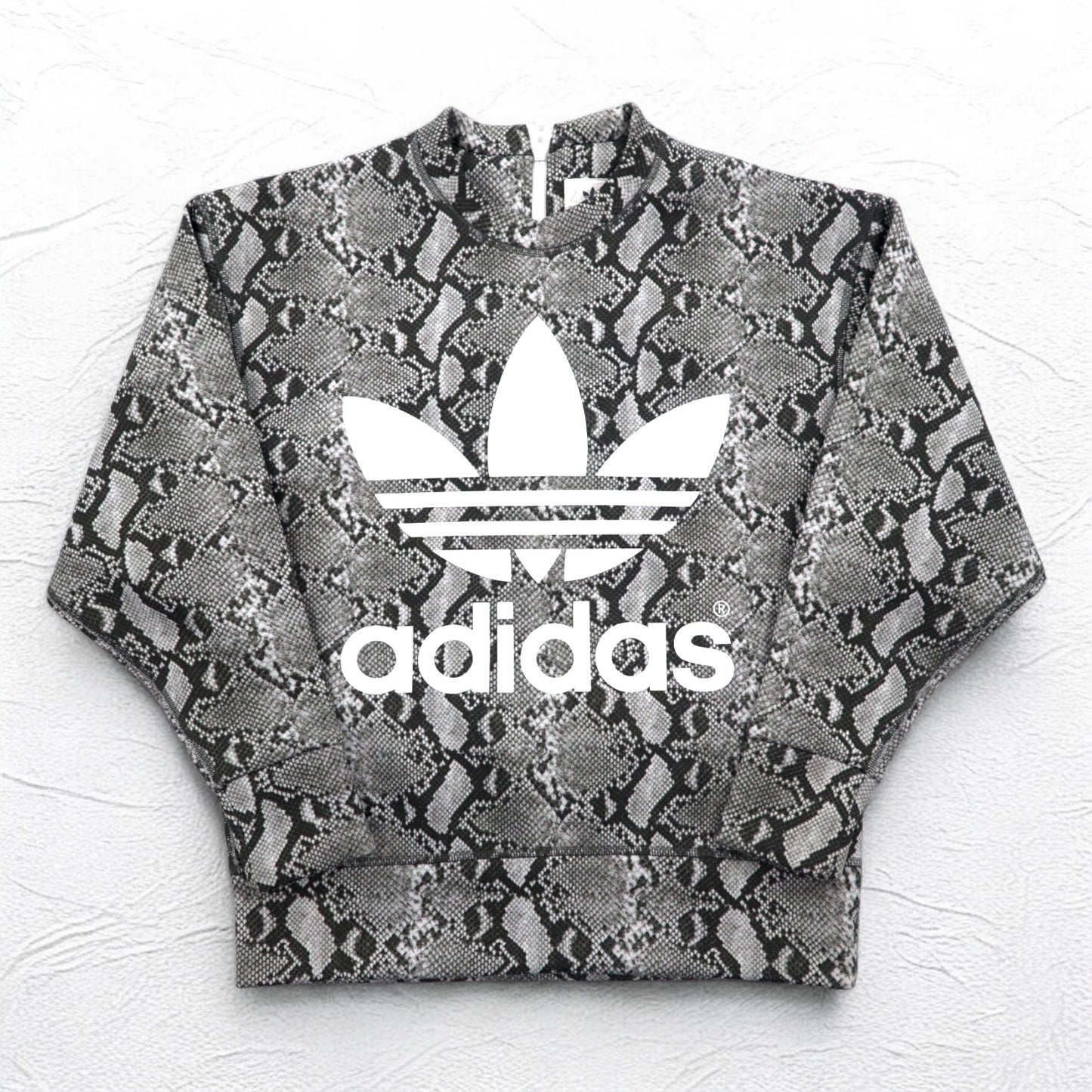 adidas Originals by HYKE スウェット CREW SWEATSHIRT Python S グレー パイソン 総柄 アニマル