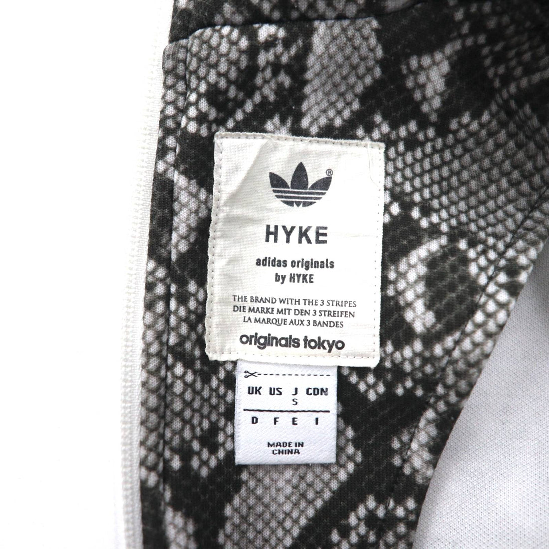adidas Originals by HYKE Sweatshirt CREW SWEATSHIRT Python S Grey Python All-over Animal Pattern