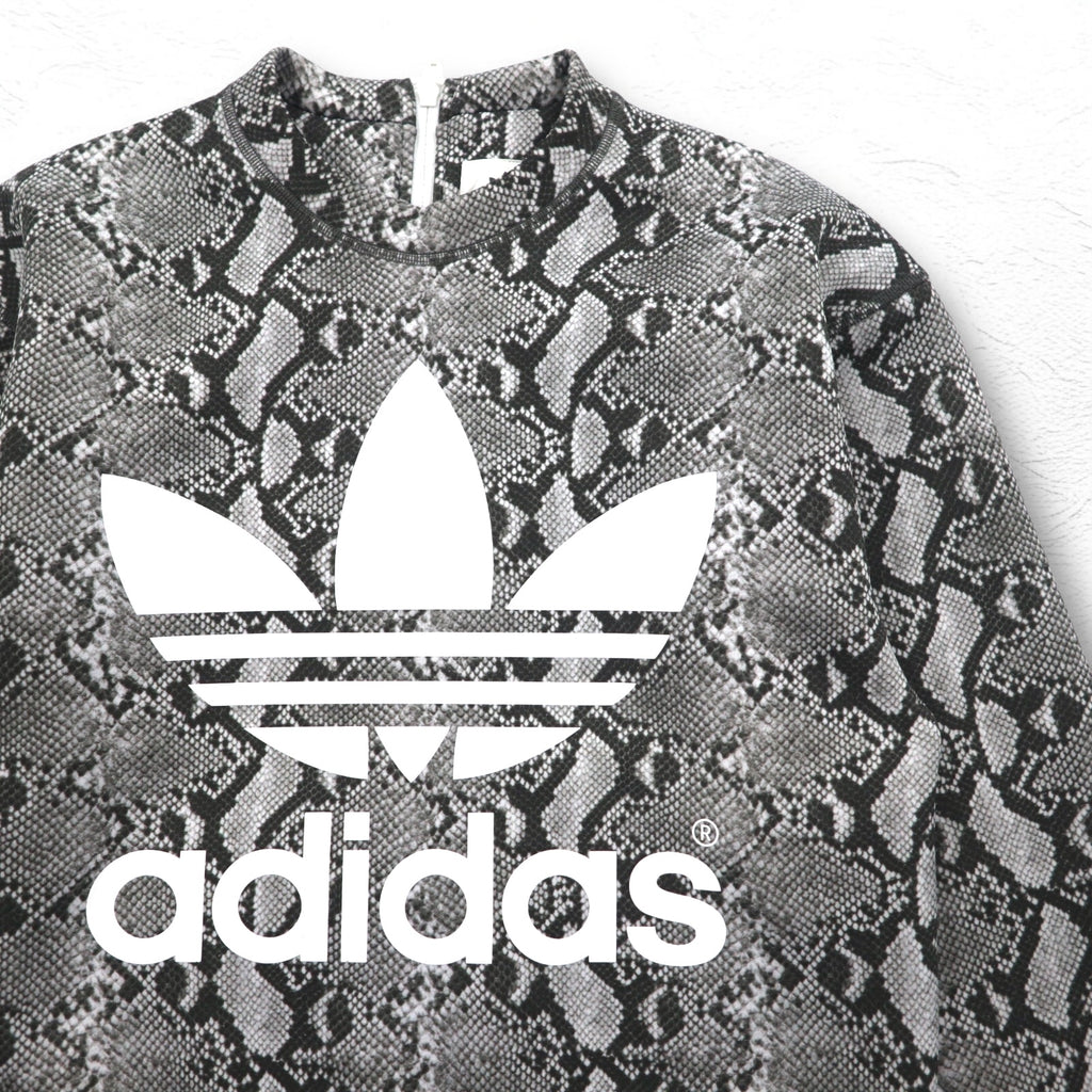 adidas Originals by HYKE スウェット CREW SWEATSHIRT Python S グレー パイソン 総柄 アニマル