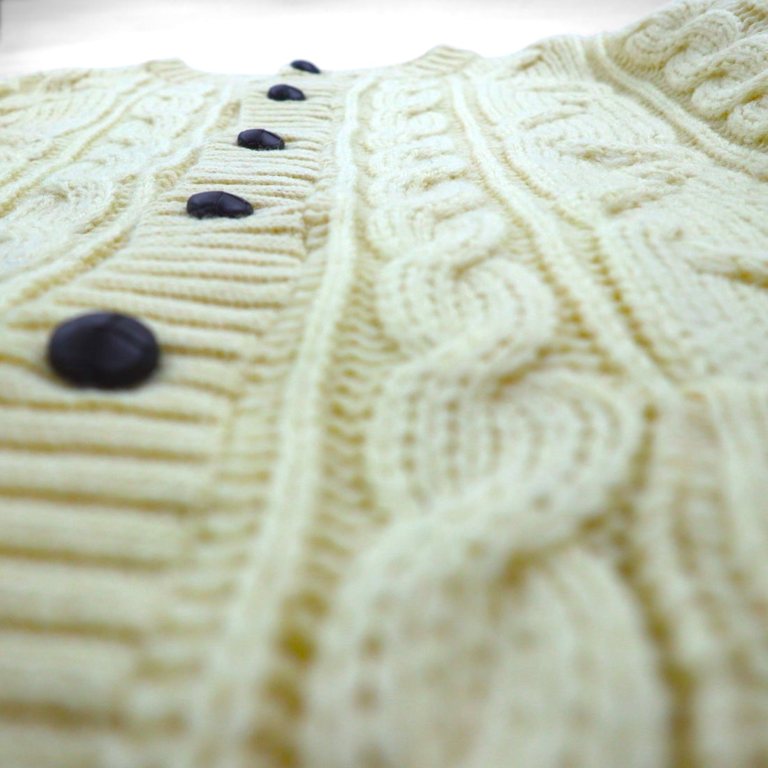 80s England Vintage Aran Cardigan 80年代 イギリス製 フィッシャーマン アラン ニット カーディガン XL 生成り ケーブル編み Cottage Knitwear