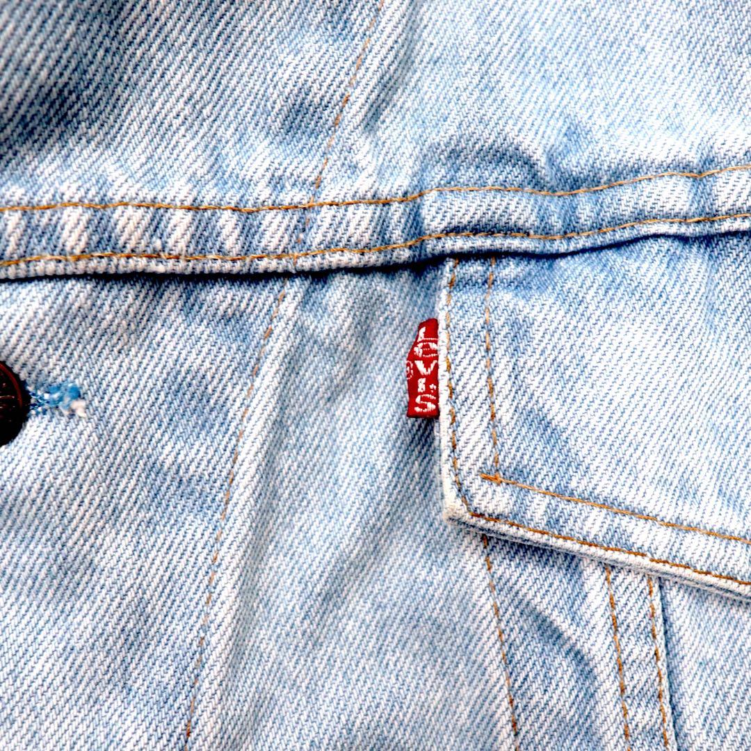 Made in Canada 80's Levi's Denim Jacket G Jean L Blue Ice Wash 75532-0210