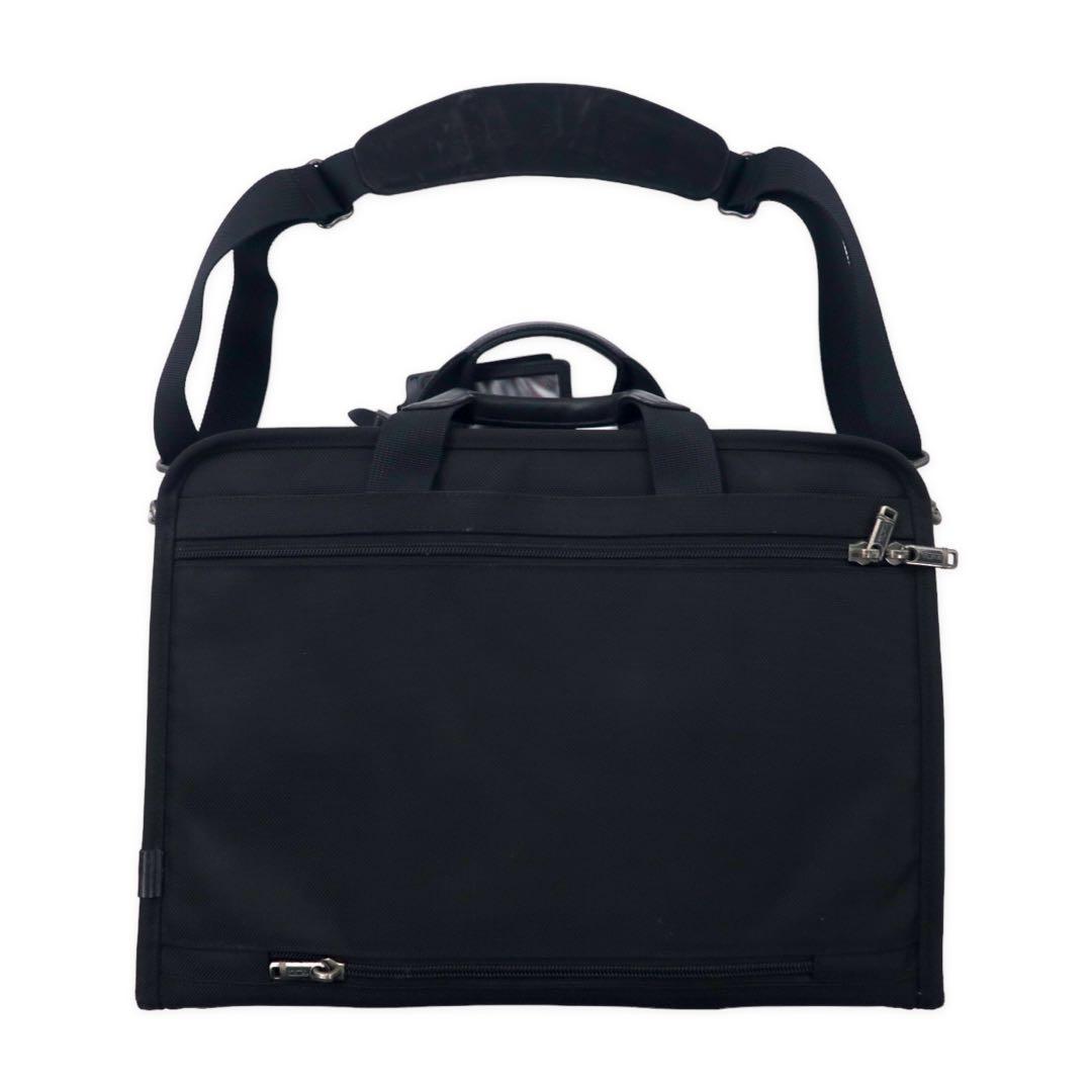 TUMI Compact Large Screen Computer 2-Way Briefcase Business Bag Shoulder Bag Black PC Storage G4.4 Series COMPACT LARGE SCREEN COMPUTER BRIEF 26114 Strap