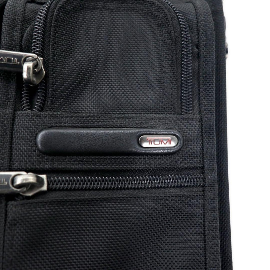 TUMI 2WAY Compact Large Screen Computer Briefcase Business Bag Black PC Storage G4.4 Series COMPACT LARGE SCREEN COMPUTER BRIEF 26114 Strap
