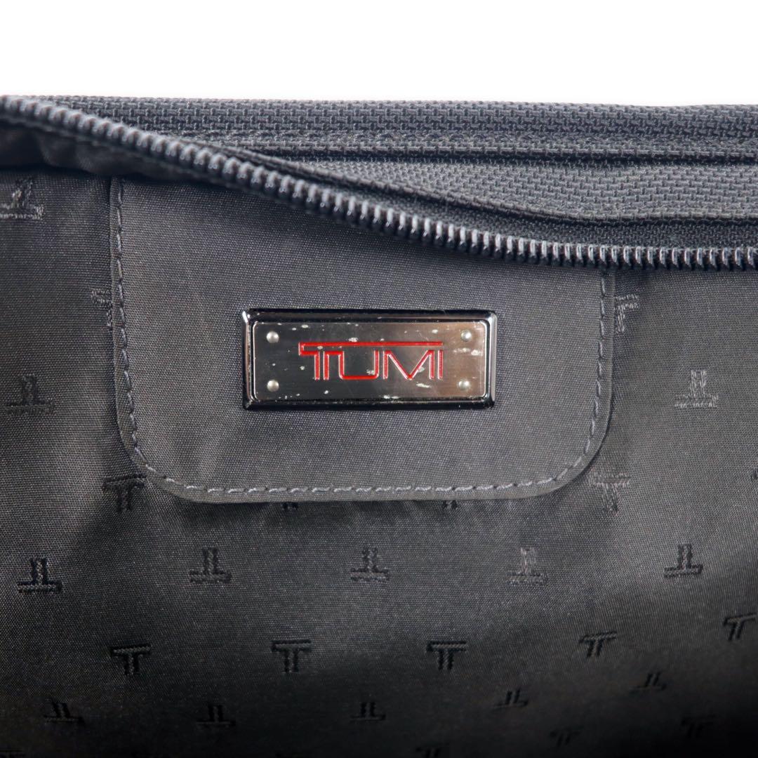 TUMI Compact Large Screen Computer 2-Way Briefcase Business Bag Shoulder Bag Black PC Storage G4.4 Series COMPACT LARGE SCREEN COMPUTER BRIEF 26114 Strap
