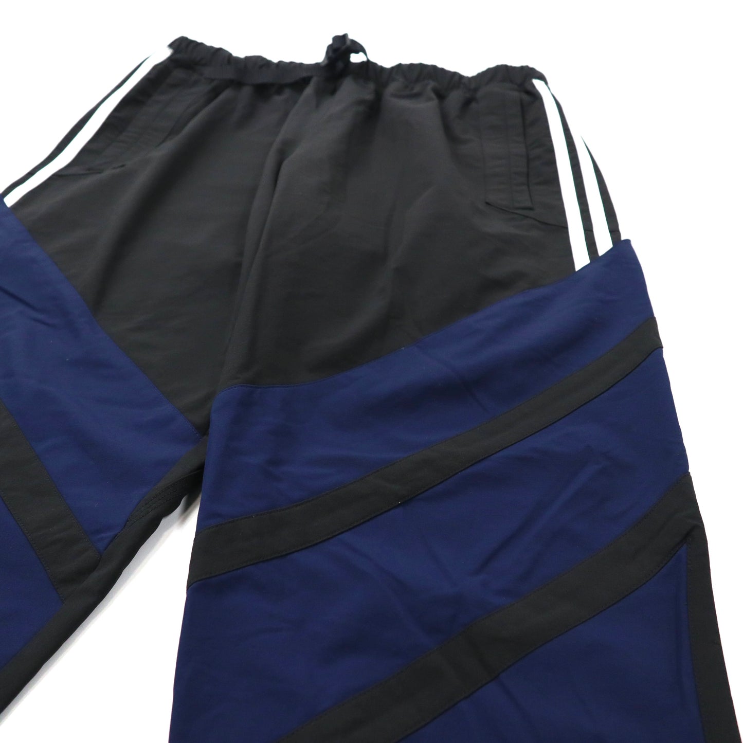 adidas originals トラックパンツ L ブラック ナイロン 3ストライプス Skateboarding 3-Stripes Wind Pant DH6644