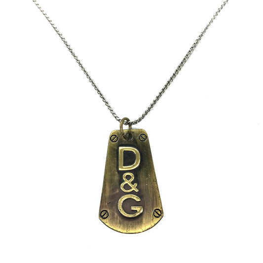 D&G ( DOLCE & GABBANA ) ドッグタグ ネックレス ゴールド 真鍮 ロゴプレート
