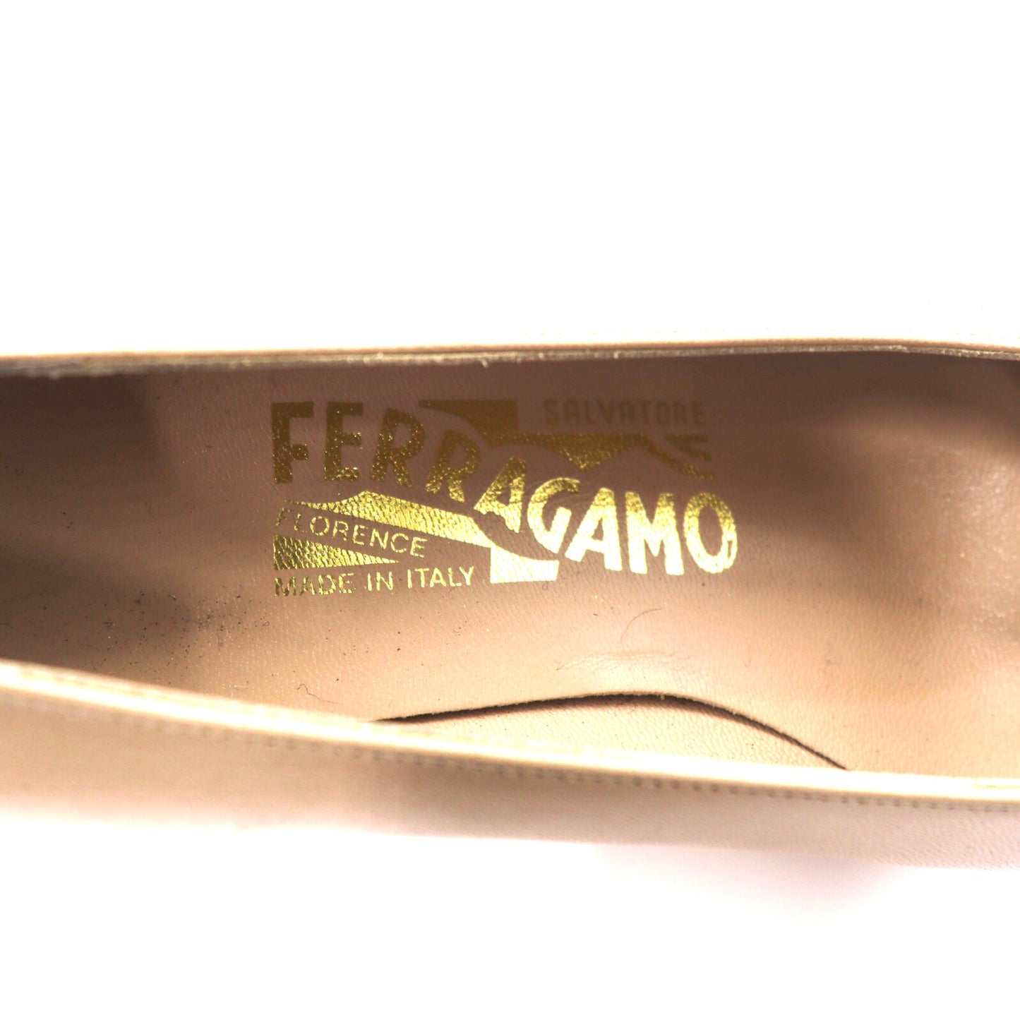 SALVATORE FERRAGAMO パンプス 22cm ベージュ レザー イタリア製
